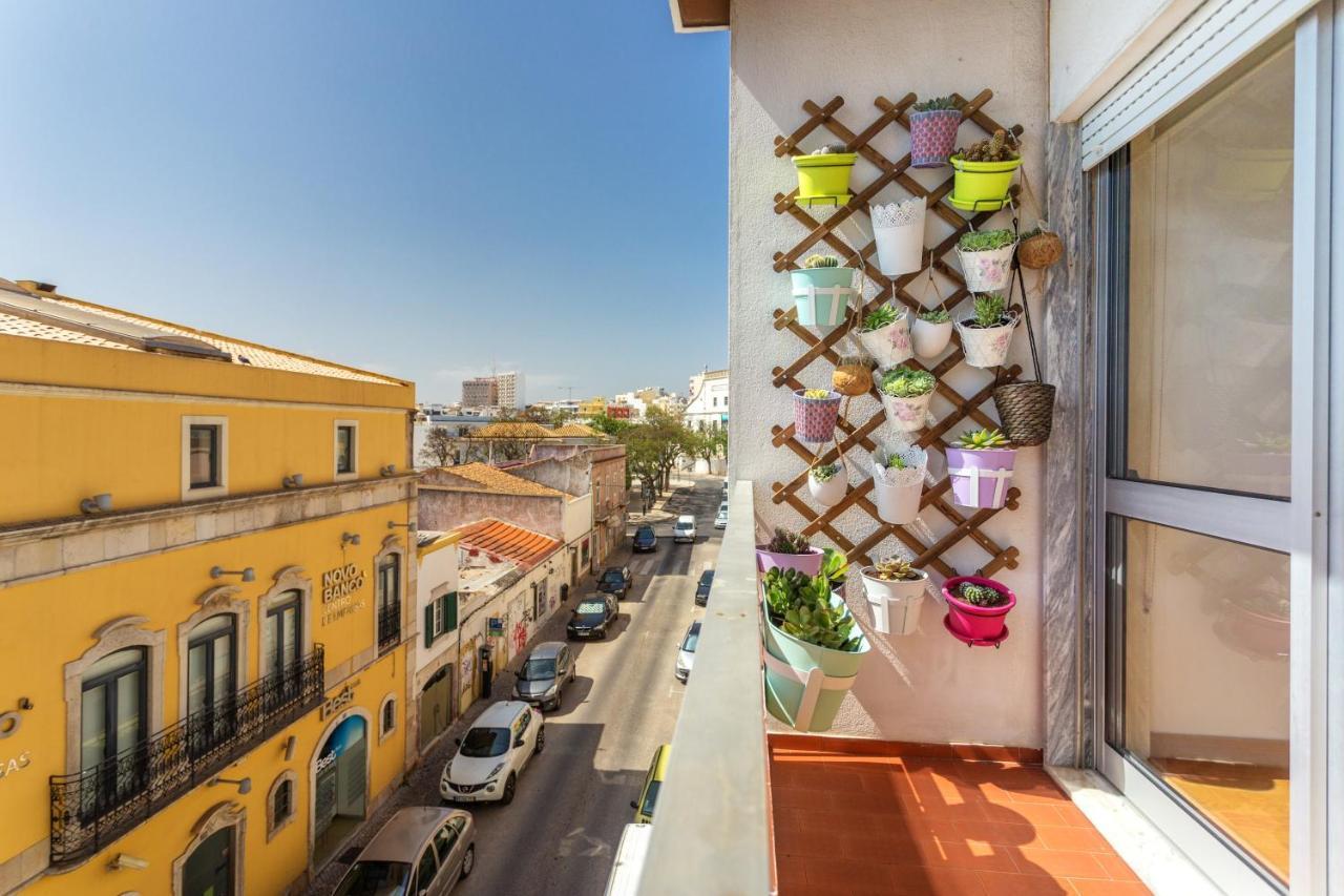 Magic Theatre Faro Center Apartment Exterior photo